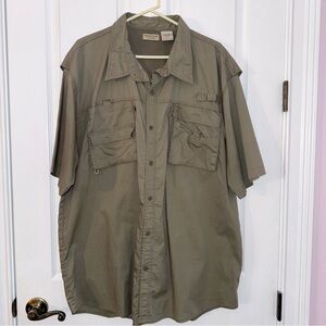 Rugged Earth Outfitters olive green short sleeve front pockets utility shirt 2XL
